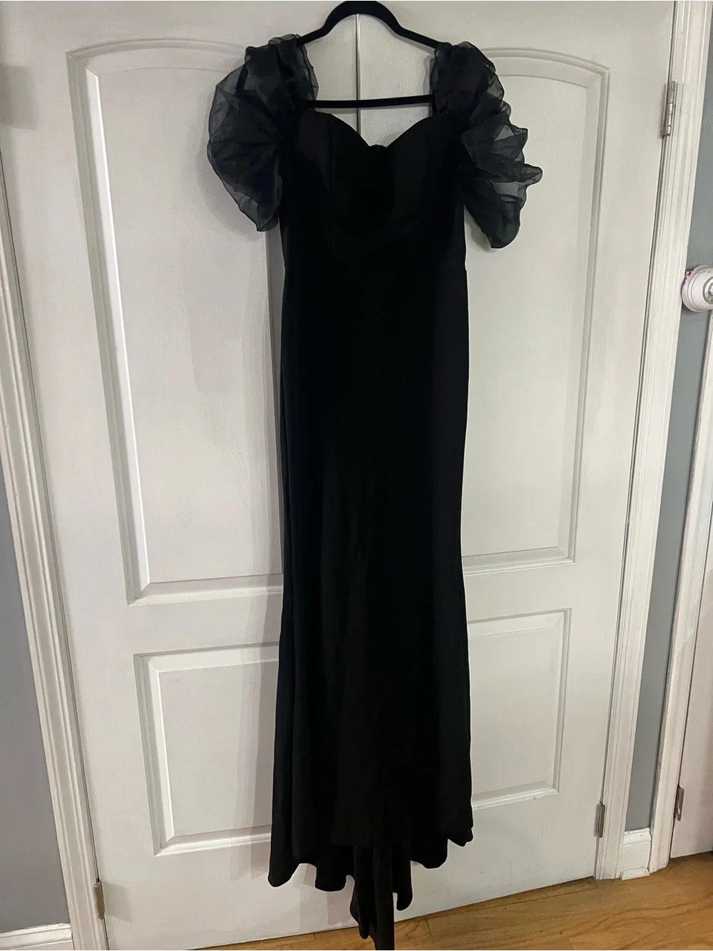Faeriesty sleek black